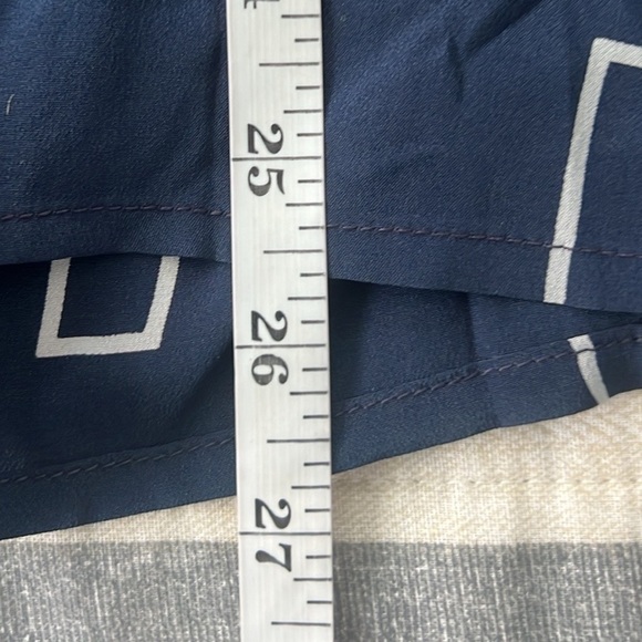 VTG David Hayes Luxury Silk Blouse, Pearlized Violet Buttons,Exclt. Cond,.Size 8 - Picture 12 of 12